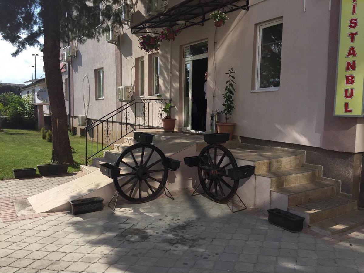 Hotel Istanbul Skopje Buitenkant foto